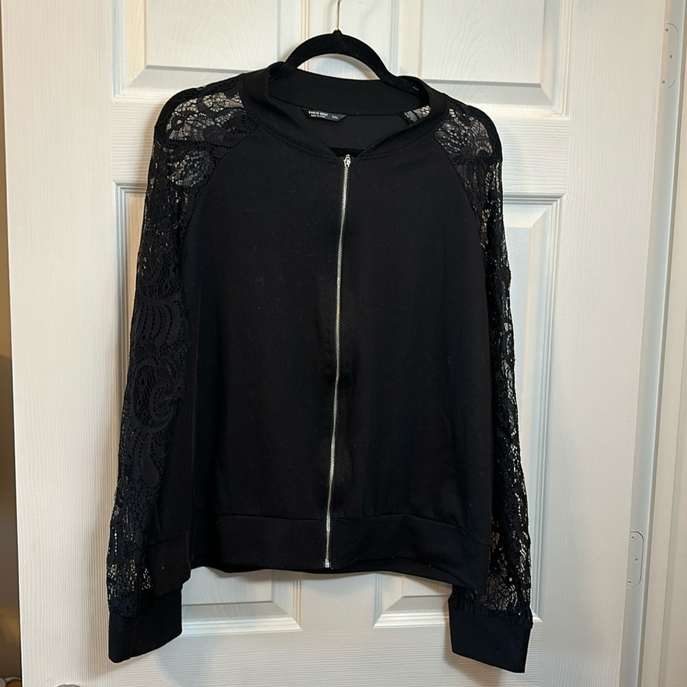*Like New* Shein Curve Black Jacket with Lace Sleeves